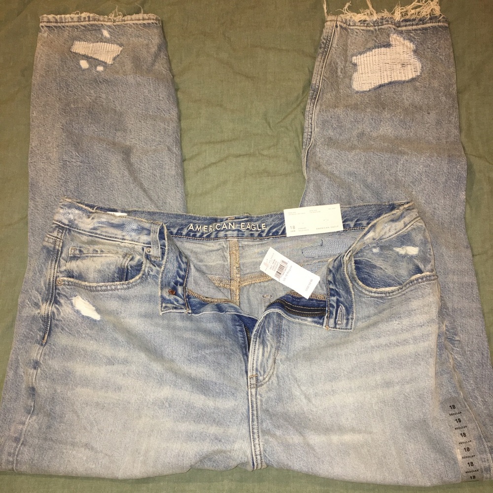 American Eagle Mom Jeans